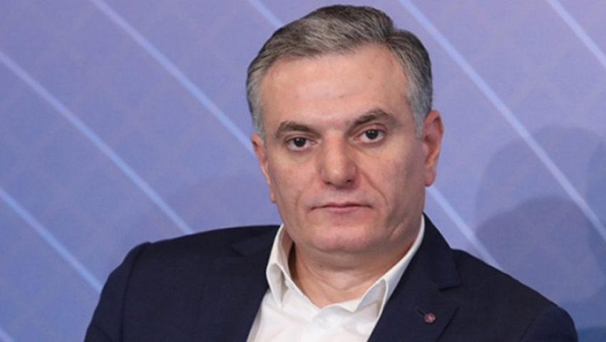 Էդմո՛ն, ոչ մեկին քննադատելու բարոյական և քաղաքական իրավունք չունես․ Արտակ Զաքարյան