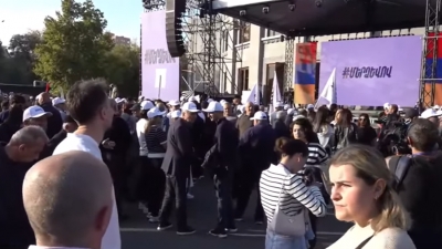 Երեւանի Ազատության հրապարակում մեկնարկել «Մեր ձեւով» շարժման հանրահավաքը (ուղիղ)