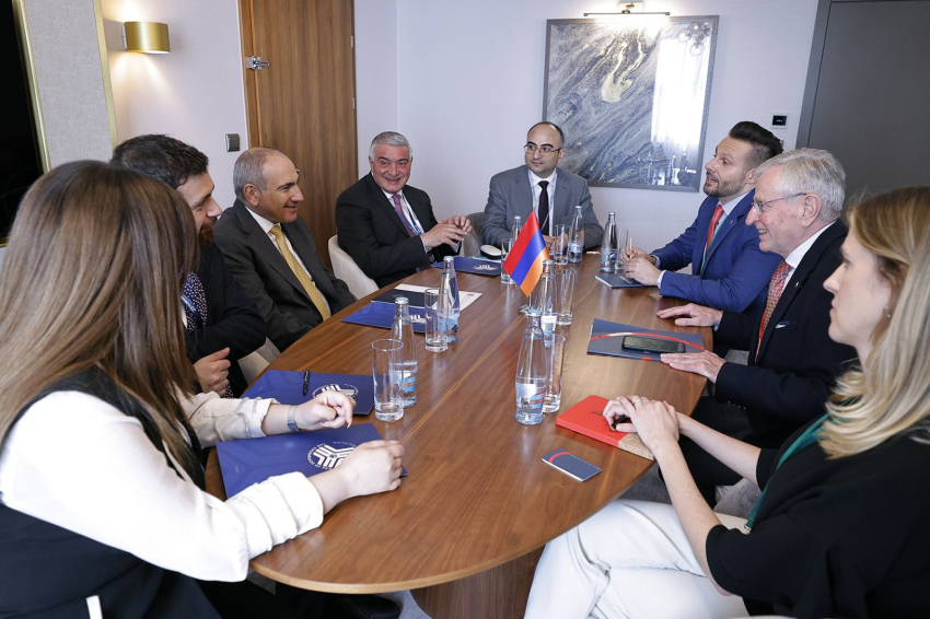 Փաշինյանը հանդիպում է ունեցել «GLOBSEC 2025»-ի տնօրենների խորհրդի նախագահի հետ