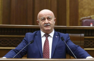Պարոն Կոնջորյան, ես կարող եմ քվուր ուտել, բայց դու կարո՞ղ ես երդվել, որ Փաշինյանը չի հրահանգել Գլխավոր դատախազին. Տեսանյութ