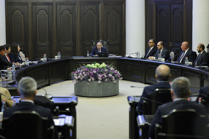 Իշխանավորների հարստացումը, ճոխ կենսակերպն ու թոշակների թշվառությունը. «Փաստ»