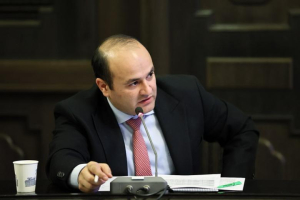 «Հրապարակ». Սոցապնախարա՞ր, թե՞ ՔՊ կապերի պատասխանատու