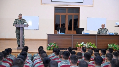 Հասանովը հանձնարարականներ է տվել զորքերի մարտունակության բարձրացման վերաբերյալ