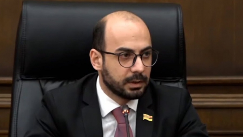 ՔՊ–ական Արթուր Հովհաննիսյանը դատապարտել է Արշակ Սրբազանին վերագրվող սկանդալային տեսանյութերի տարածումը