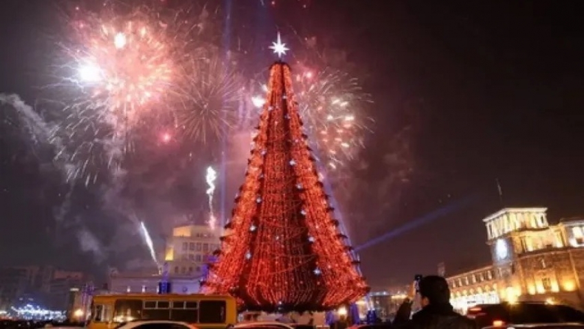 Ե՞րբ կվառվեն Երեւանի գլխավոր տոնածառի լույսերը