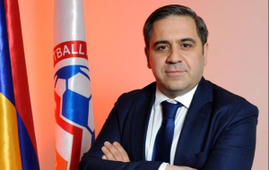 «Հրապարակ». Մելիքբեկյանի սիրտը 200 հազար դոլարանոց աշխատավարձ է ուզում
