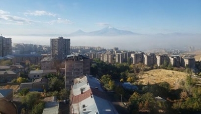 «Մառախուղ». Նուբարաշենի վառվող աղբավայրի ծուխը պատել է Երևանը