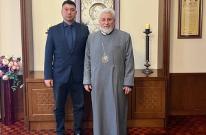 Շարմազանովը ՌԴ հայոց թեմի առաջնորդի հետ քննարկել է հայ-ռուսական բարեկամությանն առնչվող հարցեր
