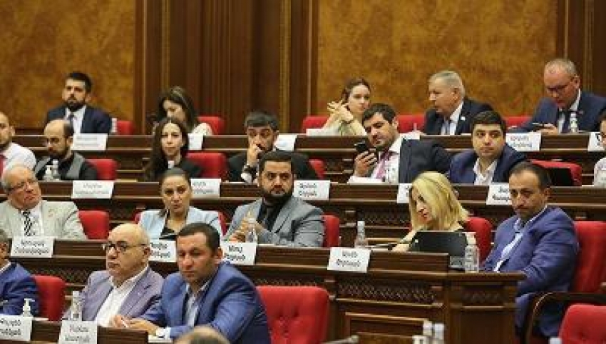«Այ էդ մի հարցում մենք չկանք». ՔՊ–ականների պատասխանը՝ Փաշինյանին. «Իրավունք»