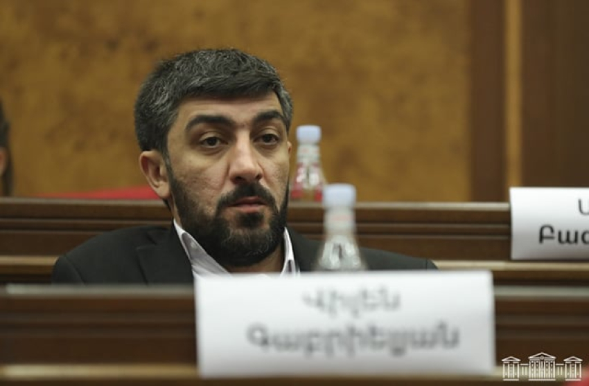 Ոչ թե կոռուպցիայի դեմն առնում ես, այլ խրախուսում ես. Վիլեն Գաբրիելյանը՝ «փողով բանակից ազատելու» նախագծի մասին