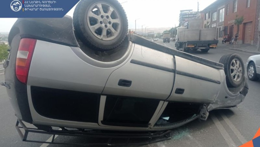 Աշտարակում բախվել են «Opel»-ն ու տրակտորը