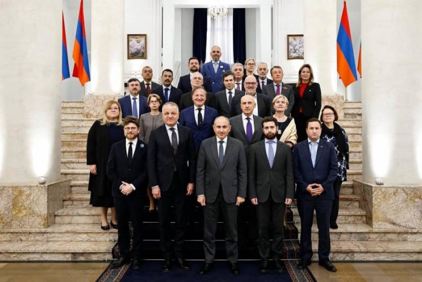 ԵՄ դեսպանները քարտ-բլանշ են տվել․ «Հրապարակ»