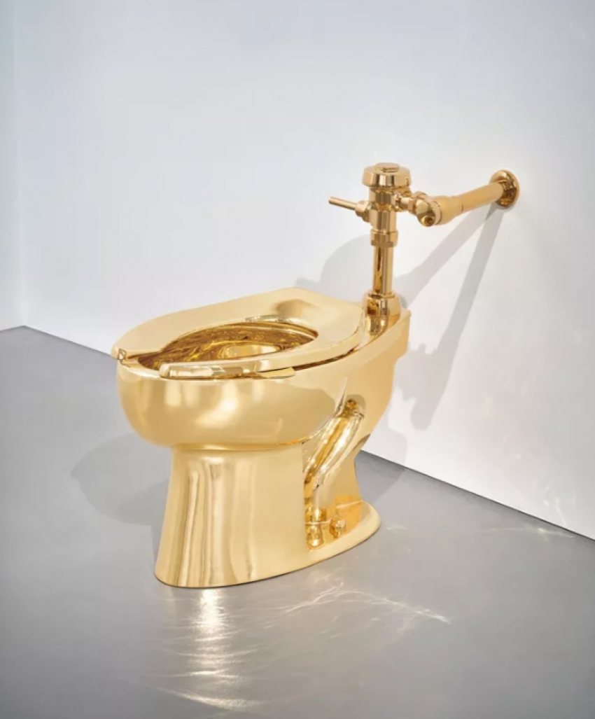 Մաքուր ոսկուց զուգարանակոնքը Sotheby's աճուրդում վաճառվել է 12 միլիոն դոլարով