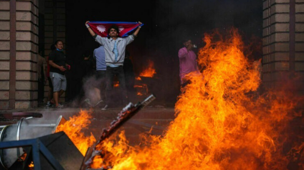 Նեպալում ցուցարարները հրդեհել են նաև նախագահի նստավայրը