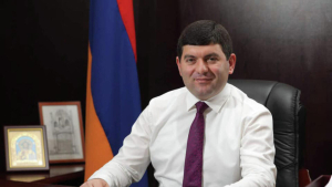 Հարգելի հայրենակիցներ, ուղևորվում ենք օդանավակայան դիմավորելու Ամենայն Հայոց Վեհափառ Հայրապետին․ Դավիթ Համբարձումյան