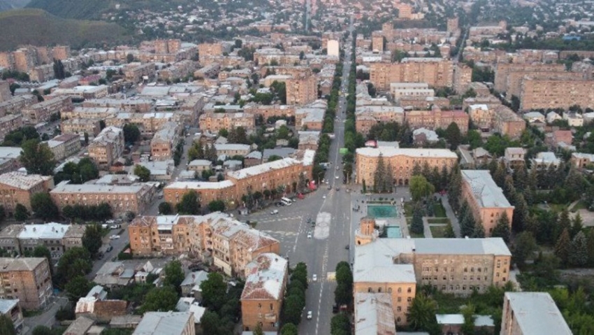 Վանաձորում փրկարարները հատուկ տեխնիկայի օգնությամբ փլատակներից դի են դուրս բերել