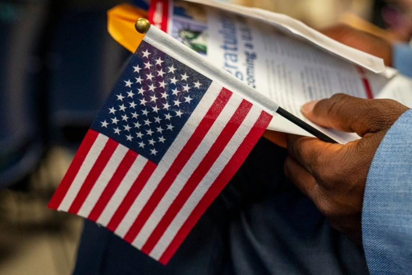 Սպիտակ տունը կվերանայի 19 երկրների քաղաքացիների «Գրին քարտերը»