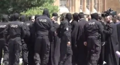 «Իրավիճակի հնարավոր և դիտավորյալ սրումը կանխելու համար, ԱԱԾ–ն որոշել է դուրս գալ Մայր Աթոռի տարածքից». ԱԱԾ