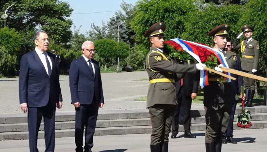 Լավրովն այցելել է «Մայր Հայաստան» հուշահամալիր. Տեսանյութ