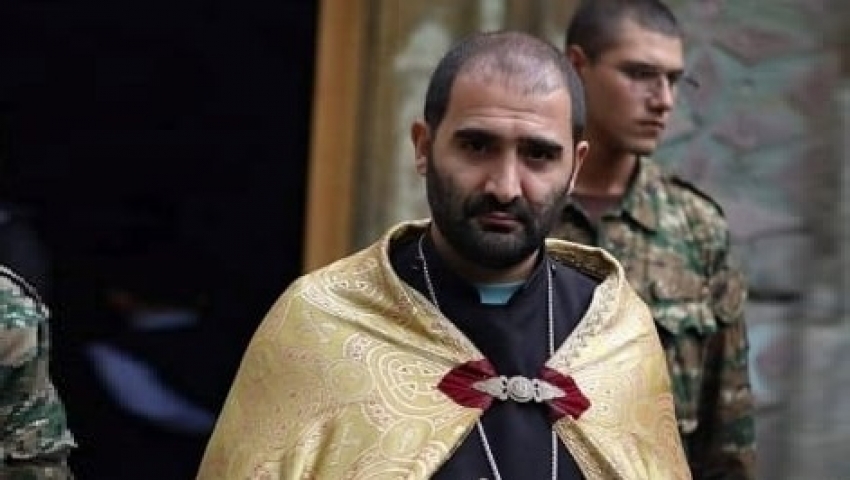 Կարգալույծ է հռչակվել Ստեփան Ասատրյանի «պատարագին» մասնակցած Տ․ Տարոն քահանա Հունանյանը