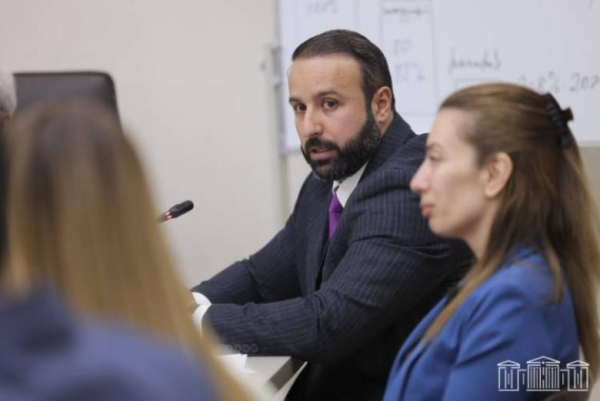 ՔՊ-ականներն իրար են ուտում․ «Հրապարակ»