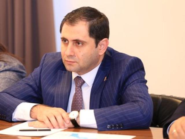 Սուրեն Պապիկյան