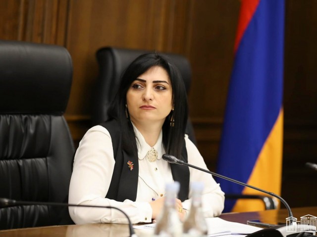 Թագուհի Թովմասյան