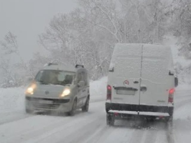 ճանապարհ ձյուն