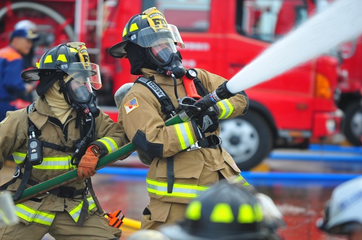 The fire fighters were. Firefighter СФК. Пожарный абстракция. Единоборец Firefighter. Firefighter Орхидея.