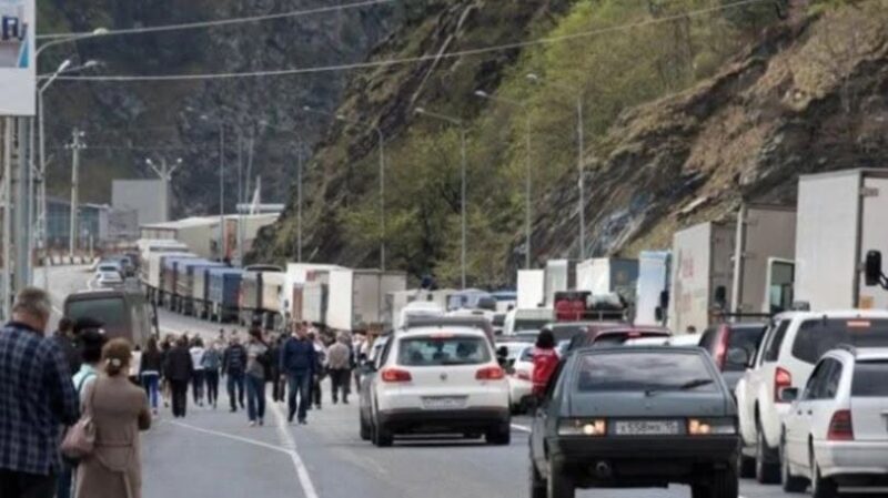 Քաոսային իրավիճակ. հայ վարորդներն անելանելի վիճակում են․ «Հրապարակ»
