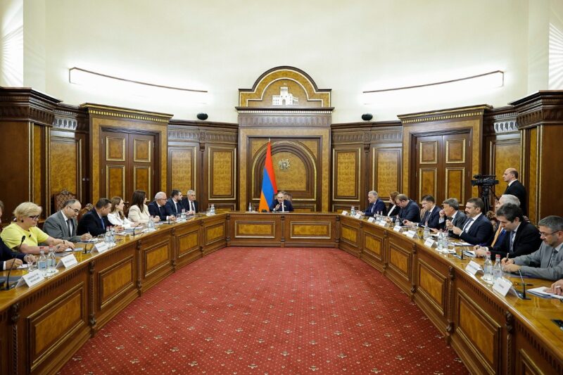 Փաշինյանը դեսպանների հետ քննարկել է ՀՀ–Եվրամիություն համագործակցության օրակարգին վերաբերող հարցեր