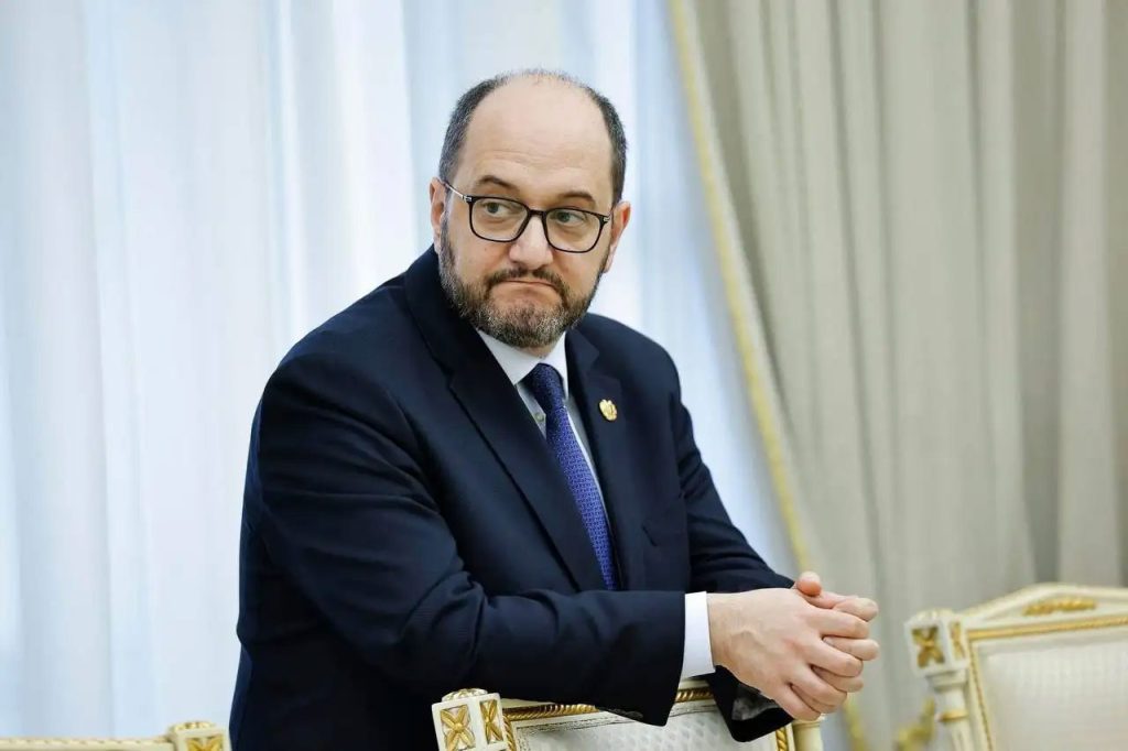 Արայիկ Հարությունյանը վարչապետի աշխատակազմի ղեկավարի պաշտոնից ազատման դիմում է գրել