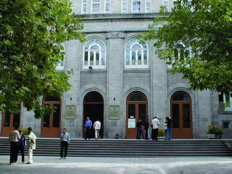 Մի ամբողջ բուհ եւ ընդամենը 29 առաջին կուրսեցի ագրարային համալսարան գյուղակադեմիա