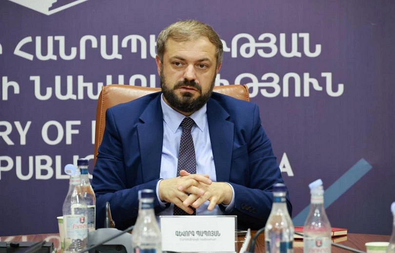 Նախկին «հաջորդ վարչապետ» Սամվել Կարապետյանի թիմակիցը սխալ-մխալ բաներ էր ասում. Պապոյանը թվեր է ներկայացրել