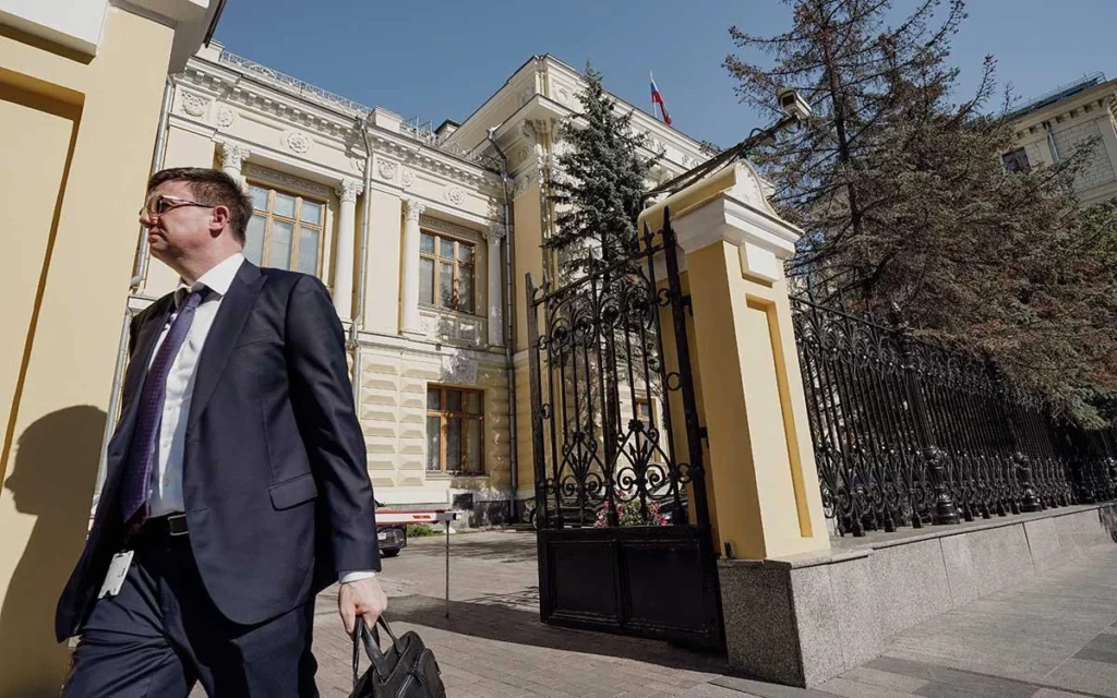 Ռուսաստանում կարող են ռեկորդային քանակով բանկային մասնաճյուղեր փակվել․ Իզվեստիա