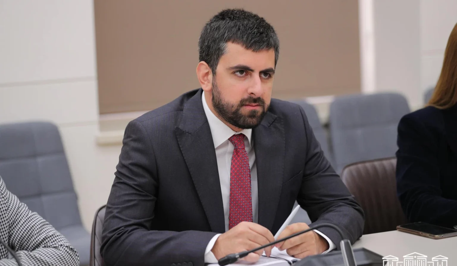 ԱԺ–ն քննարկում է արտաքին հարաբերությունների հանձնաժողովի նախագահի ընտրության հարցը