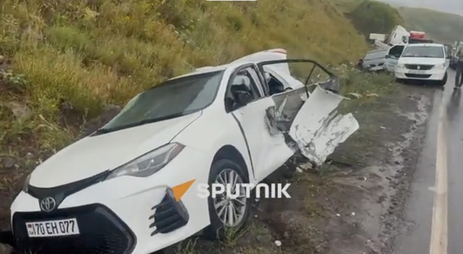 Երևան-Մեղրի ճանապարհին բախվել են բեռնատարը և 2 մարդատար ավտոմեքենա. կան տուժածներ