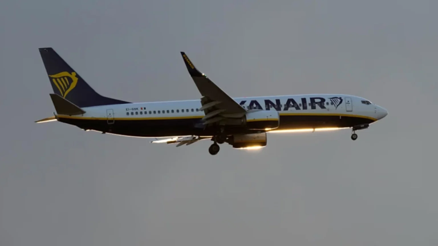 Ryanair ավիաընկերությունը կփակի բազան Բեռլինում և կչեղարկի 12 երթուղի